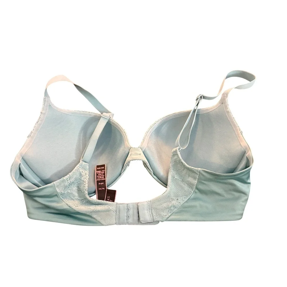 Victoria's Secret Very Sexy Push Up Bra Light Blue‎ Lace Trim 32C